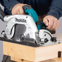Sierra circular MAKITA DHS900PT2 235mm BL 18Vx2 + 2 Baterias 5.0Ah BL1850B + Cargador Doble + Maletin MakPac Sierras Circulares